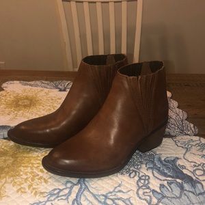 Born Brown Boots Sacramento